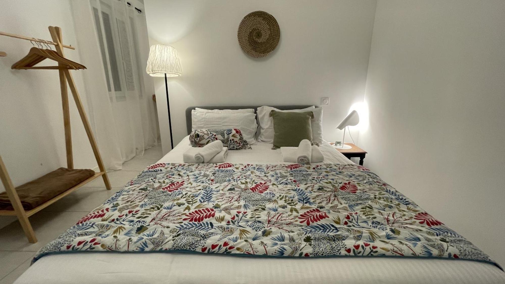 Le Clos Du Moulin 1 - Maison, Jardin, 3 Chambres (Adults Only) Holiday home Entraigues-sur-la-Sorgue
