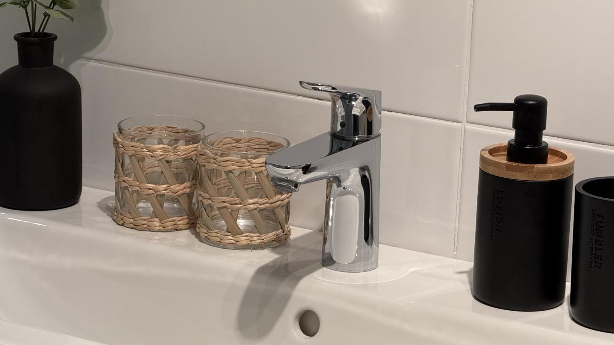 Maison 1 Le Clos du Moulin en PROVENCE, 3 chambres, climatisée, avec jardin et parking privé gratuit Hébergement de vacances *
